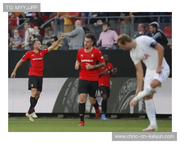 孙兴慜精准打门稍稍偏出：一脚之差背后的品牌力量与坚持