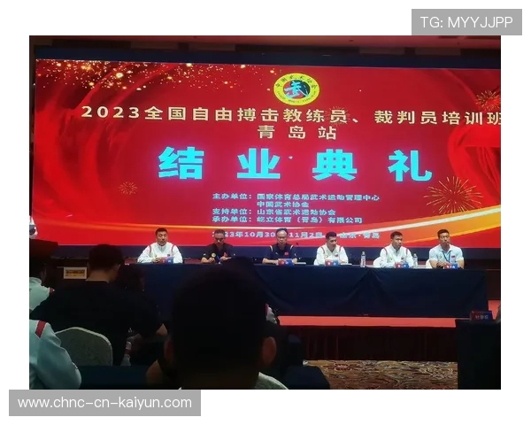 国际拳击裁判在青年赛事中担任导师引导新人规范执法,中国拳击国际裁判 国际拳击裁判在青年赛事中担任导师引导新人规范执法,中国拳击国际裁判